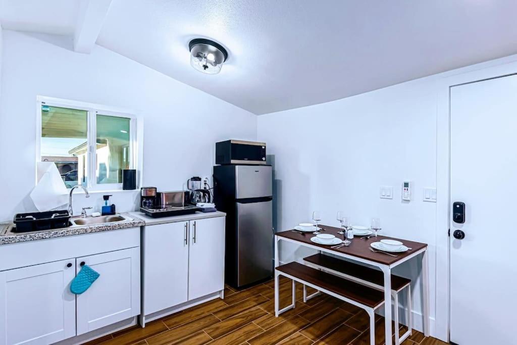 Phoenix Retreat - Studio With King Bed - 10 Min From Airp - Unit C Eksteriør billede